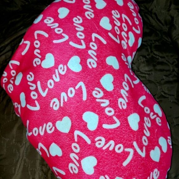 1 pillow   - Picture 2 of 8